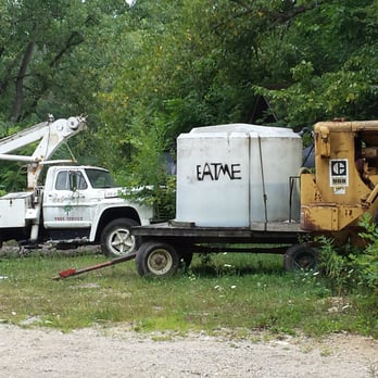 Hide-A-Way Lakes - This is just a small example of the type of scenery you will see at this campground (really a junkyard). - Campgrounds Near Me - Yorkville, Illinois Hide-A-Way Lakes - This is just a small example of the type of scenery you will see at this campground (really a junkyard). - Campgrounds Near Me - Yorkville, Illinois