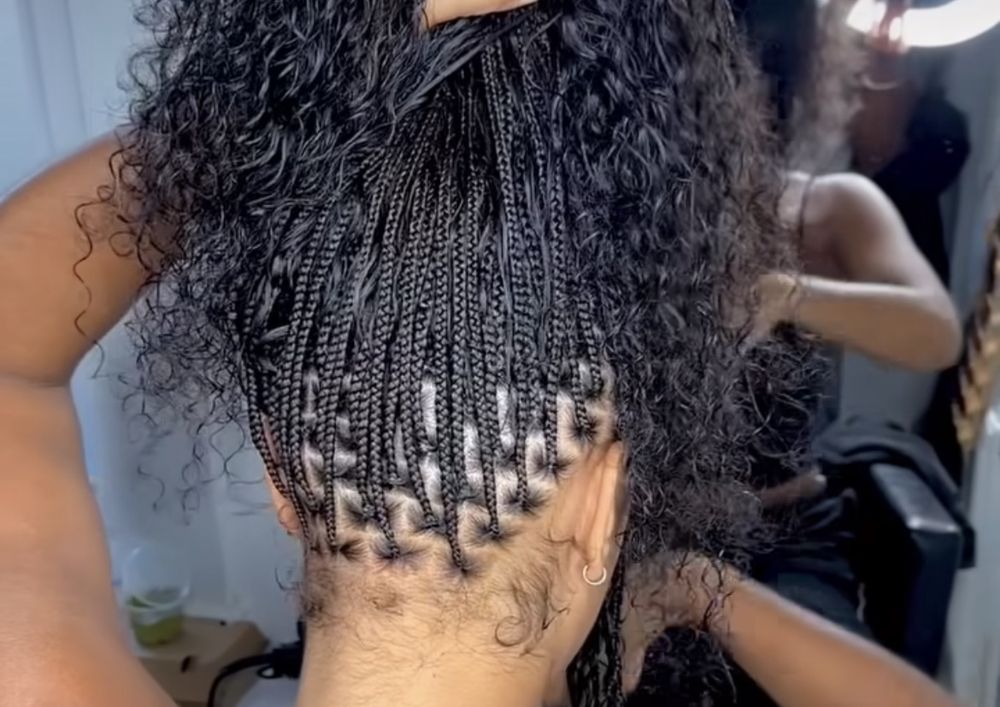 BraidsVia Logo
