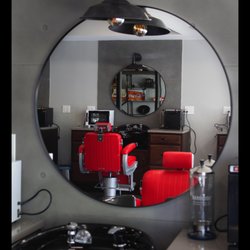 Red Lounge Barber