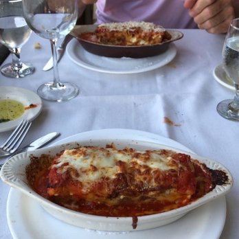 Caffe Bravo - Lasagna con Carne (best I've ever had) - Italian Near Me - New Haven, Connecticut