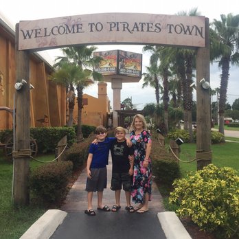 Pirates Dinner Adventure - Outside - Performing Arts Near Me - Orlando, Florida Pirates Dinner Adventure - Outside - Performing Arts Near Me - Orlando, Florida
