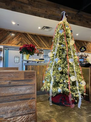 Hughie's Tavern & Grill by null