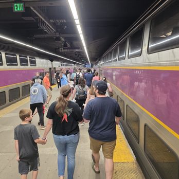 South Station - Platforms are at ground level so no stairs to navigate. First car is handicapped accessible car. - Train Stations Near Me - Boston, Massachusetts South Station - Platforms are at ground level so no stairs to navigate. First car is handicapped accessible car. - Train Stations Near Me - Boston, Massachusetts
