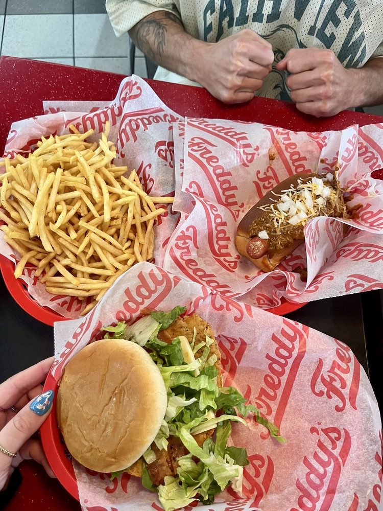 Freddy's Frozen Custard & Steakburgers Logo