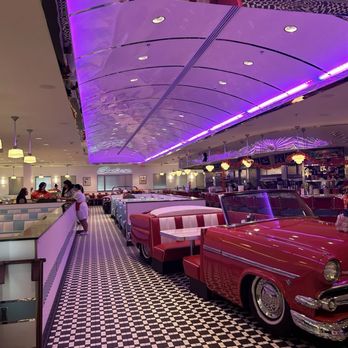 Sunliner Diner - Inside - Diners Near Me - Pigeon Forge, Tennessee Sunliner Diner - Inside - Diners Near Me - Pigeon Forge, Tennessee