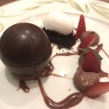 Citrin - Strawberry, chocolate dessert - Cocktail Bars Near Me - Santa Monica, California Citrin - Strawberry, chocolate dessert - Cocktail Bars Near Me - Santa Monica, California