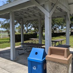 Rutenberg Park - Picnic shelter near the playground