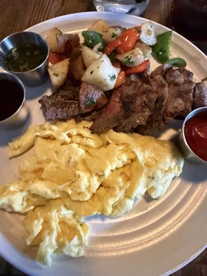 Nettie's Tavern by null