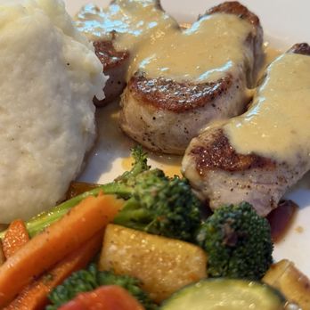 Meadowlark Restaurant - Jezebel Pork. WOW - New American Near Me - Dayton, Ohio Meadowlark Restaurant - Jezebel Pork. WOW - New American Near Me - Dayton, Ohio