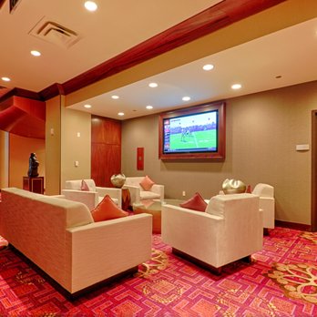 Eddie Photography - Quiet Lounge - Session Photography Near Me - Claremont, California Eddie Photography - Quiet Lounge - Session Photography Near Me - Claremont, California