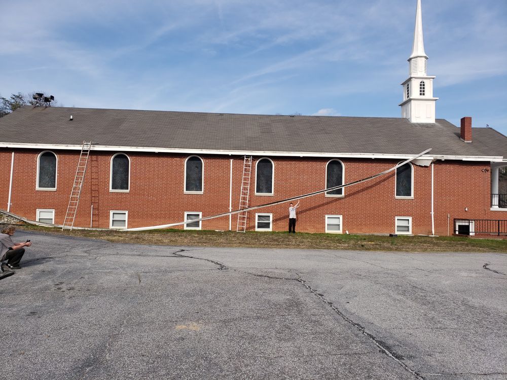 EVERYTHING GUTTERS Hickory, North Carolina Gutter Services Phone