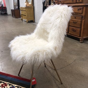 Mission 27 Resale - Love this chair! - Women's Clothing Near Me - Indianapolis, Indiana Mission 27 Resale - Love this chair! - Women's Clothing Near Me - Indianapolis, Indiana