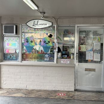 Lahaina Shave Ice - Order window - Desserts Near Me - Honolulu, Hawaii