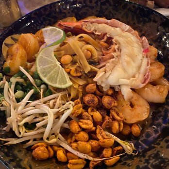 Alchemi - Pad Thai with lobster and shrimp - American Near Me - Royal Oak, Michigan