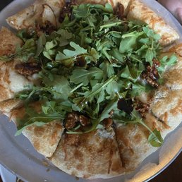 Pear, arugula, balsamic pizza