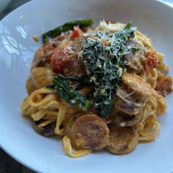 Latona Pub - Creole Alfredo - Pubs Near Me - Seattle, Washington