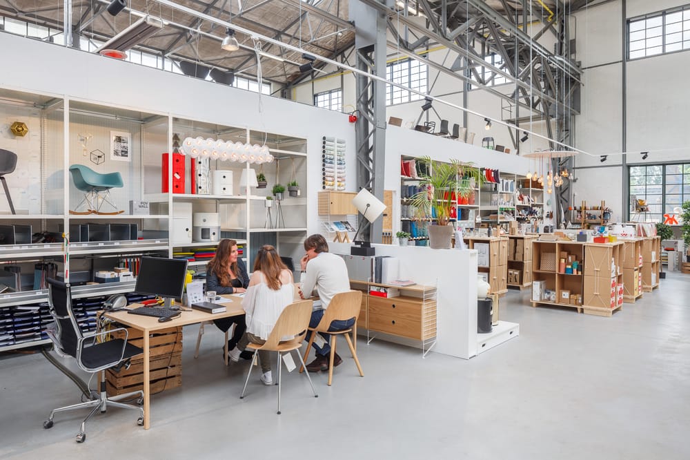 FLINDERS WOONWINKEL Updated May 2024 Hemkade 18, Zaandam, NoordHolland, The Netherlands