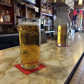 Carola's Hansa Clipper - Beer - Bars Near Me - Chicago, Illinois