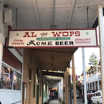Al the Wop's - Sing in front of the doors - American Near Me - Walnut Grove, California