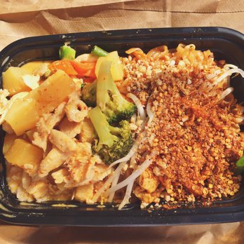 Thai Sky Kitchen - Pineapple Curry & Pad Thai Lunch Combo - Thai Near Me - Portland, Oregon Thai Sky Kitchen - Pineapple Curry & Pad Thai Lunch Combo - Thai Near Me - Portland, Oregon