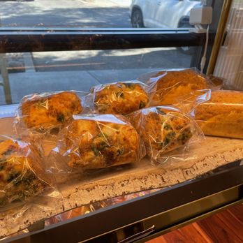 T&5 Cafe Bakery - Bakeries Near Me - Folsom, California