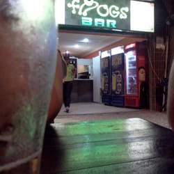 Frogs Bar - fachada
