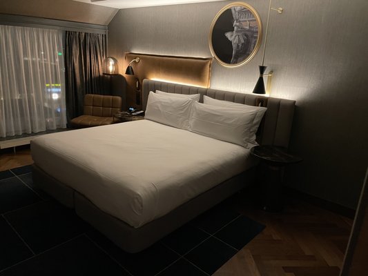 Hilton Frankfurt City Centre by null