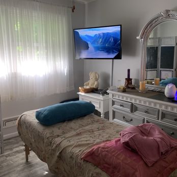 Tranquil Balance Healing Modality - This is a photo of my home office Reiki Healing Room - Reiki Near Me - Van Buren Twp, Michigan Tranquil Balance Healing Modality - This is a photo of my home office Reiki Healing Room - Reiki Near Me - Van Buren Twp, Michigan