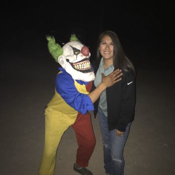 Toluca Ranch Haunted House - Fun clown scarying people - Haunted Houses Near Me - Progreso, Texas