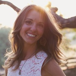 Radiant Lover - I help my clients find more space in their life to expand and awaken their innate gifts. It's your time to SHINE!