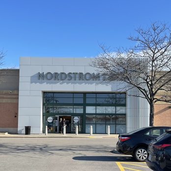 Nordstrom Rack - Department Stores Near Me - Skokie, Illinois
