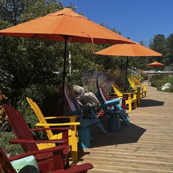 The Landing Restaurant - Boardwalk for waiting on your table - Sandwiches Near Me - Charlevoix, Michigan