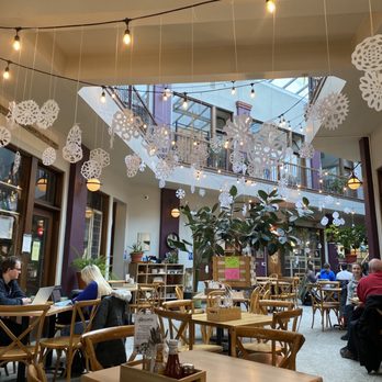 Ancora Cafe + Bakery - Atmosphere - Breakfast & Brunch Near Me - Madison, Wisconsin