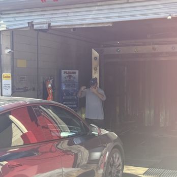 3 2 1  Express Car Wash - Car Wash Near Me - Tarzana, California
