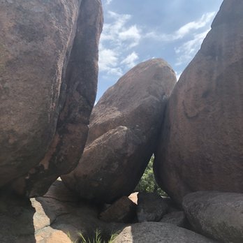 Elephant Rocks State Park - Parks Near Me - Belleview, Missouri