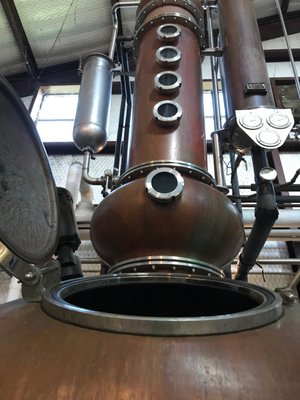 Five Points Distilling / Lone Elm Whiskey by null