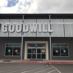Extremely clean and organized with very friendly staff! Extremely clean and organized with very friendly staff!