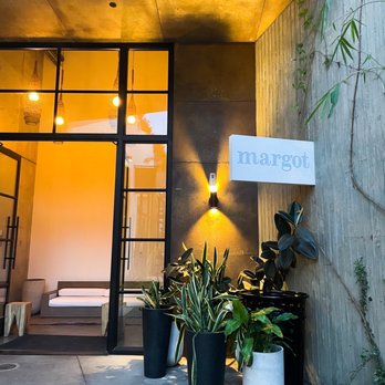 Margot - Downstairs - Spanish Near Me - Culver City, California Margot - Downstairs - Spanish Near Me - Culver City, California