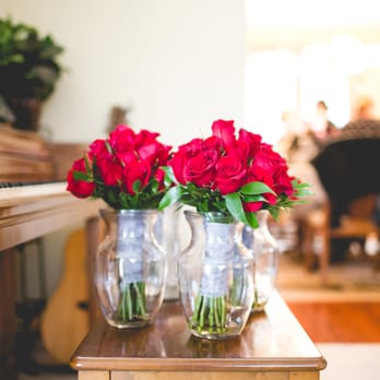 Tara Beth Photography - wedding bouquets in-waiting - Event Photography Near Me