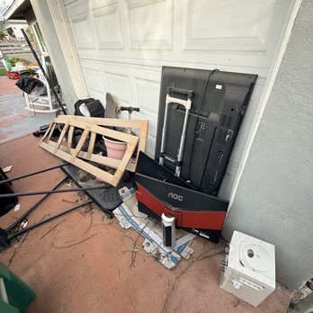 ARC Junk Removal - TV, monitors, plant pots - Junk Removal & Hauling Near Me ARC Junk Removal - TV, monitors, plant pots - Junk Removal & Hauling Near Me