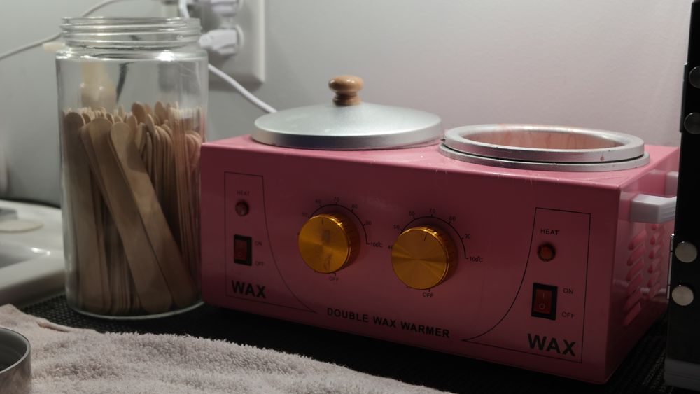 PRETTY LOVELY BEAUTY BAR Updated June 2024 14 Photos 428 S Durbin