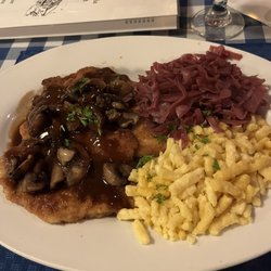 Little Bavaria Restaurant - Jäger Schnitzel
