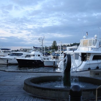 Duke's Seafood - view outside the restaurant - Seafood Near Me - Seattle, Washington Duke's Seafood - view outside the restaurant - Seafood Near Me - Seattle, Washington