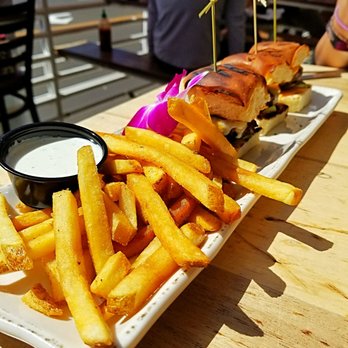 Sunsets Bar - Angus beef sliders - American Near Me - Capistrano Beach, California