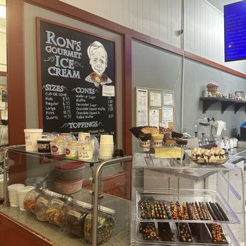 Ron's Gourmet Ice Cream - Ice Cream & Frozen Yogurt Near Me - Dedham, Massachusetts