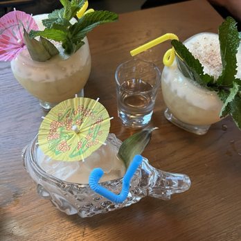 The Emerald Lounge - Cocktail Bars Near Me - Richmond, Virginia