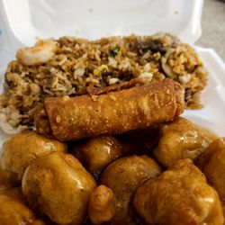 Sumo Bowl - Orange chicken with house fries rice