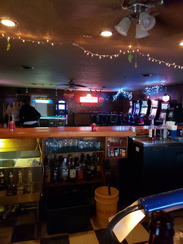 PARK STREET PUB Updated September 2024 629 S Crescent St, Gilman