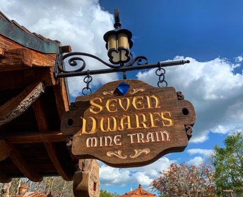 Seven Dwarfs Mine Train by null