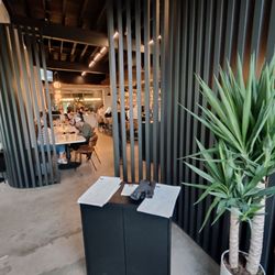 Black Gold Craft Meats & Cocktails - Host stand